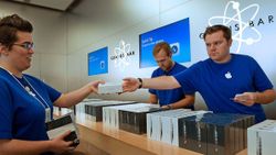 ABD'deki Apple çalışanları zam istiyor