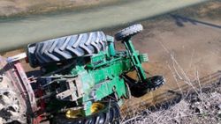 Konya'da traktörle kanala düşen sürücü hayatını kaybetti