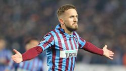 Visca, 14 asistle zirvede yalnız