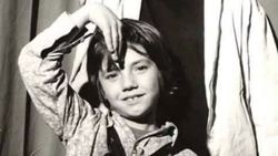 Yeşilçam'ın Afacan'ı Menderes Utku, sonunda evleniyor! Playboyluktan vazgeçiren Lübnanlı güzel...