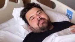 Eser Yenenler ameliyat oldu