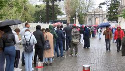 Dolmabahçe Sarayı'nda bayram yoğunluğu