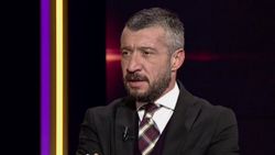 Tümer Metin'den Mert Hakan Yandaş'a el ense eleştirisi