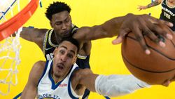 Golden State konferans finaline göz kırptı