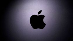 Apple, dünyanın en değerli şirketi koltuğunu kaptırdı