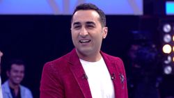 Afara'nın konuğu Onur Buldu'nun eşini gören hayran kaldı! 'Sarı fırtınam' diye seviyor...