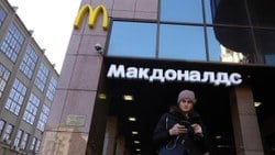 McDonald’s Rusya’daki restoran ağını satma kararı aldı
