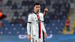 Oğuzhan Özyakup, Beşiktaş'a veda etti