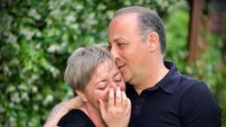 Tolga Çevik, eşine evlilik teklifi etti
