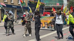 Londra'da PKK yandaşları sokağa çıktı: Polis eşlik etti