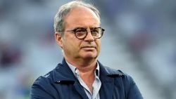 Luis Campos Paris Saint-Germain'e imza atıyor