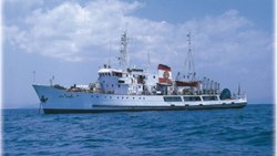 Vakanüvis, ilk sondaj gemisi Hora'yı ve siyasette karşılaşılan zorlukları kaleme aldı