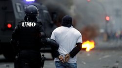 Ekvador karıştı: Hükümete protesto tehlikeli boyuta ulaştı