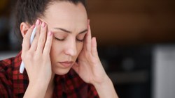 5 dakikada baş ağrısından kurtulun! Baş ağrılarına karşı 9 etkili yöntem...