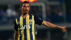Mert Hakan, bir süre daha takımdan ayrı kalacak