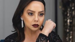 Ebru Gündeş'in annesi koronavirüse yenildi