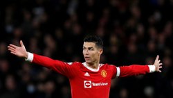 Manchester United, Ronaldo’yu bırakmıyor