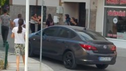 Bursa'da kızların saç saça kavgası