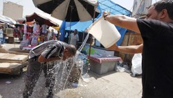 Irak'ta aşırı sıcaklar resmi tatili beraberinde getirdi