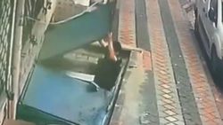 Sultangazi'de art arda yaşanan görünmez kazalar kaydedildi