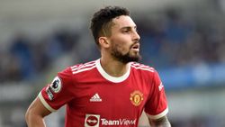 Alex Telles, Sevilla'ya kiralandı