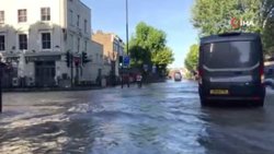 İngiltere'de su borusu patladı, sokaklar göle döndü
