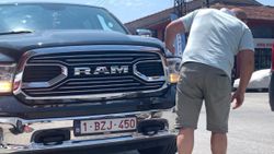 Gurbetçiler sanayi esnafının yüzünü güldürüyor