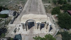 Adana'da Anavarza Antik Kenti'nde gladyatör mezarları keşfedildi
