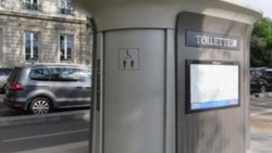 Paris'teki evli kadına umumi tuvalette taciz