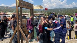 Antalya'da yakalanan 160 kaçak göçmen, yerleşim yeri olmayan adaya bırakıldı