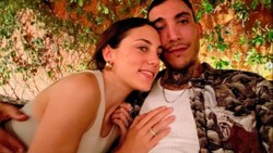 Can Bonomo, eşi Örkü Karayel'in doğum gününü kutladı