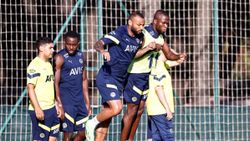 Fenerbahçe'de Joao Pedro takımla çalışmalara başladı