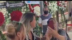 Civan Canova'nın cenazesinde selfie şoku
