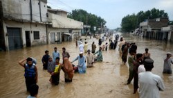 Pakistan'da yaşanan sellerde can kaybı 1033'e çıktı