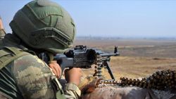 Barış Pınarı bölgesinde taciz ateşi açan 2 terörist öldürüldü