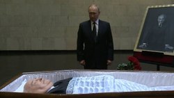 Vladimir Putin, Mihail Gorbaçov'a veda etti