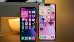 iPhone 14 modellerinde SIM kart yuvası bulunmuyor