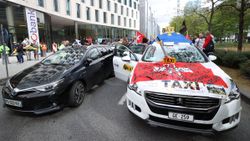 Brüksel'de taksiciler, Uber'i protesto etti