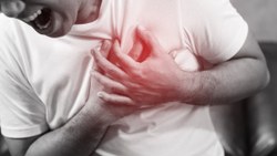 Göğüs ağrısına neden olan 15 hastalık ve acil yapılması gereken 4 test