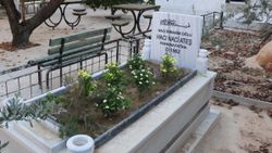 Antalya'da ölmeden mezar yaptıran adam ziyarete gidiyor