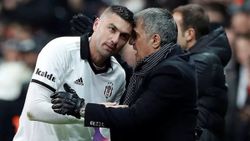 Burak Yılmaz'dan Şenol Güneş paylaşımı