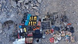 Pençe Kilit bölgesinde teröristlere ait 6 odalı mağara bulundu