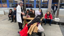 Düzce'de engelli kadın depremden kendini son anda kurtardı