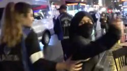 Beyoğlu'nda yakalanan dilenci muhabir kamerasına saldırdı