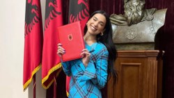 Dua Lipa, Arnavutluk vatandaşlığı aldı