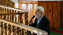 Yeniden görsem Kur'an-ı Kerim’e bakmak isterdim