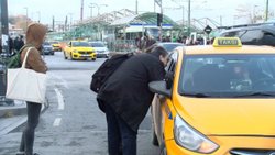 Eminönü'nde yolcu almayan taksiciler