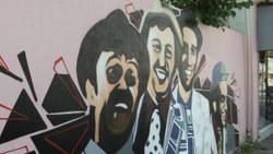 Adana'da Yeşilçam'ın sahneleri ve ünlüleri duvarları süsledi