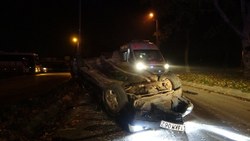 Kocaeli'de alkollü ve ehliyetsiz sürücü takla attı: 3 yaralı