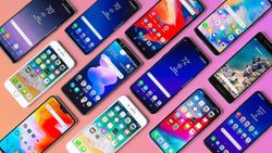 Akıllı telefonlarda çıkarılabilir bataryalar geri dönüyor
